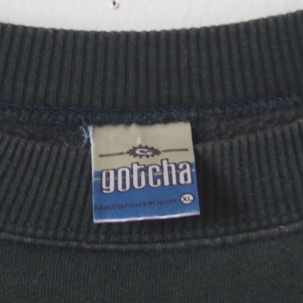SOLD X GOTCHA VINTAGE 90S SURF CREWNECK SWEATSHIRT - Picture 6 of 7